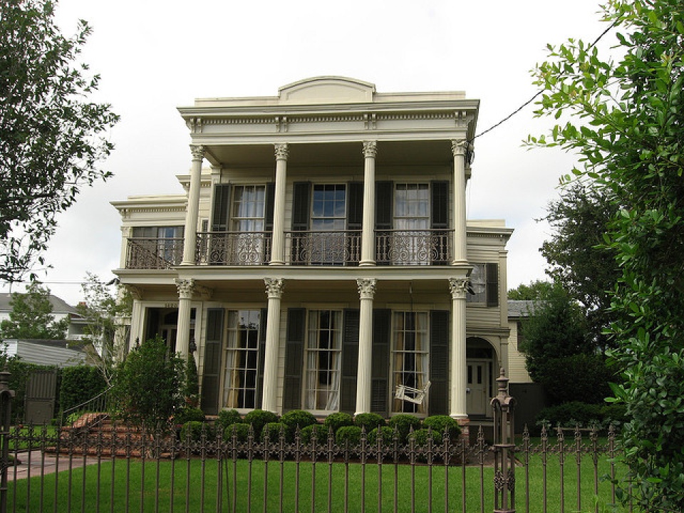 Building on First Street, Garden District, New Orleans