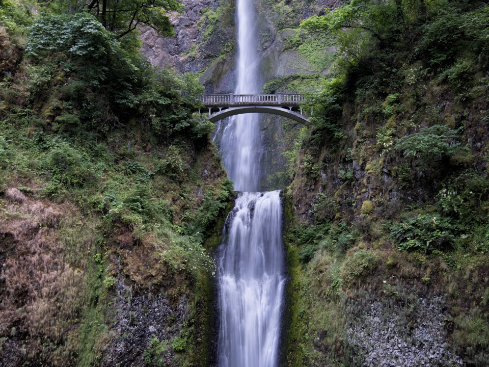 Oregon's tallest waterfall